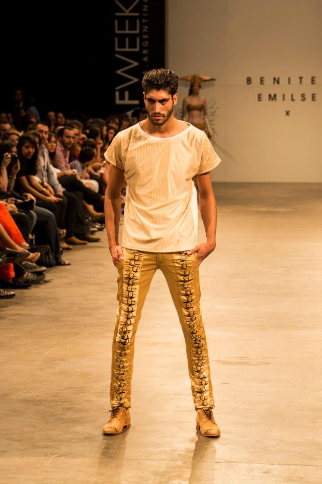 Benitez Emilse - Quitar la Carne - Pasarela - 1