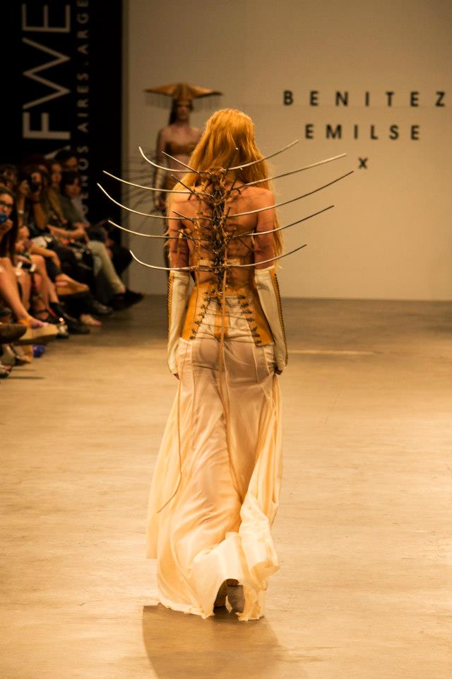Benitez Emilse - Quitar la Carne - Pasarela - 13