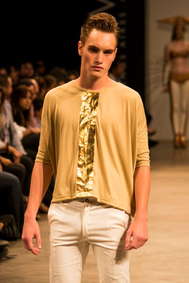 Benitez Emilse - Quitar la Carne - Pasarela - 2