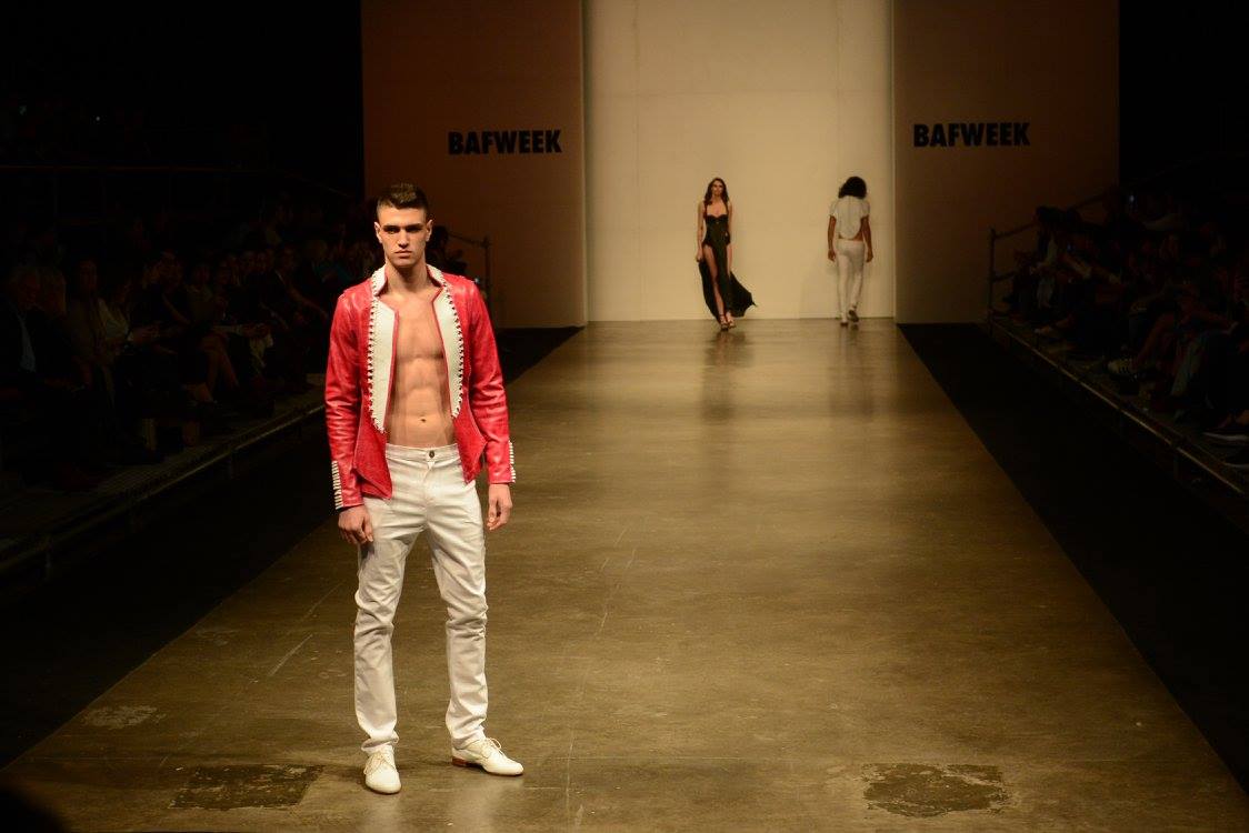 Benitez Emilse x - Heronina - Pasarela - Nicolas Storino - 11