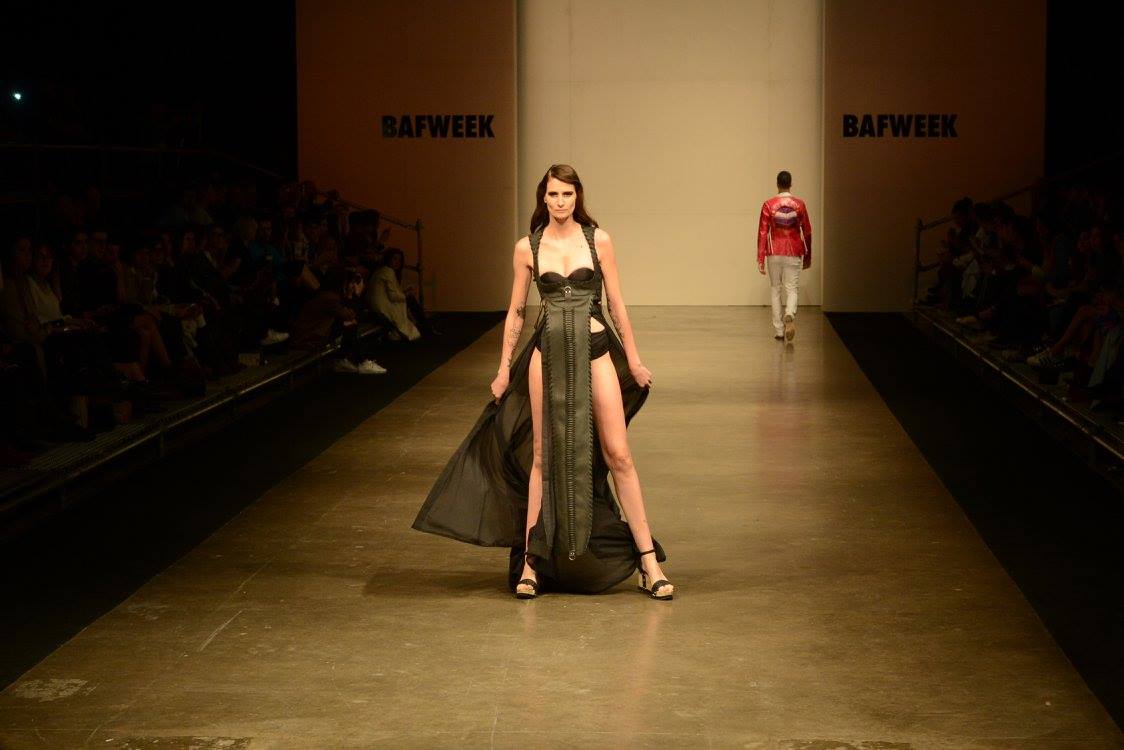 Benitez Emilse x - Heronina - Pasarela - Nicolas Storino - 12