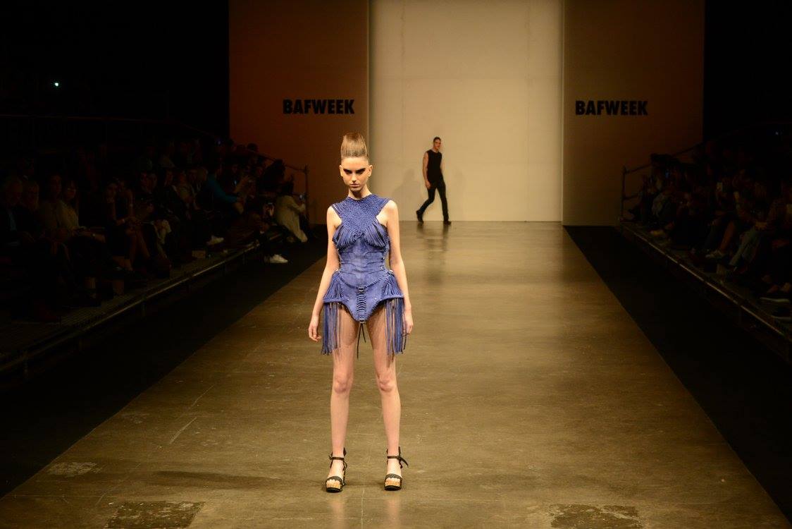 Benitez Emilse x - Heronina - Pasarela - Nicolas Storino - 16
