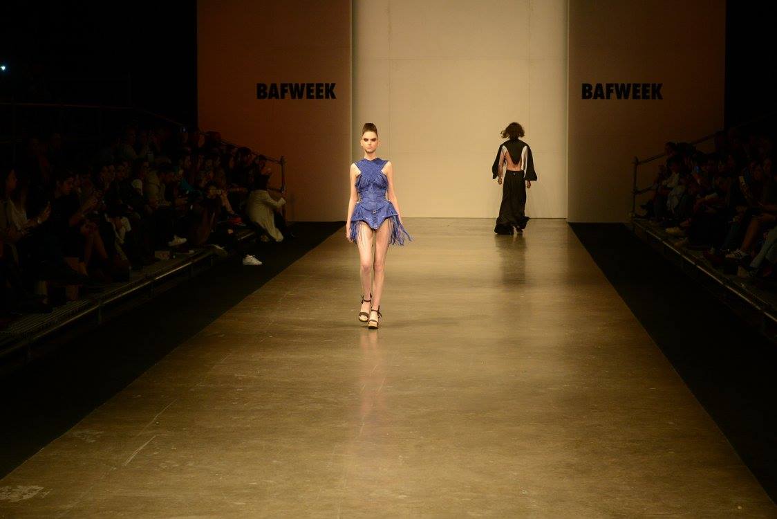 Benitez Emilse x - Heronina - Pasarela - Nicolas Storino - 26