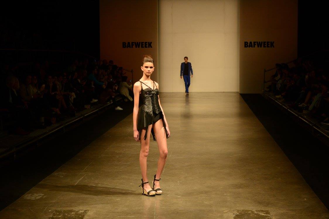 Benitez Emilse x - Heronina - Pasarela - Nicolas Storino - 30