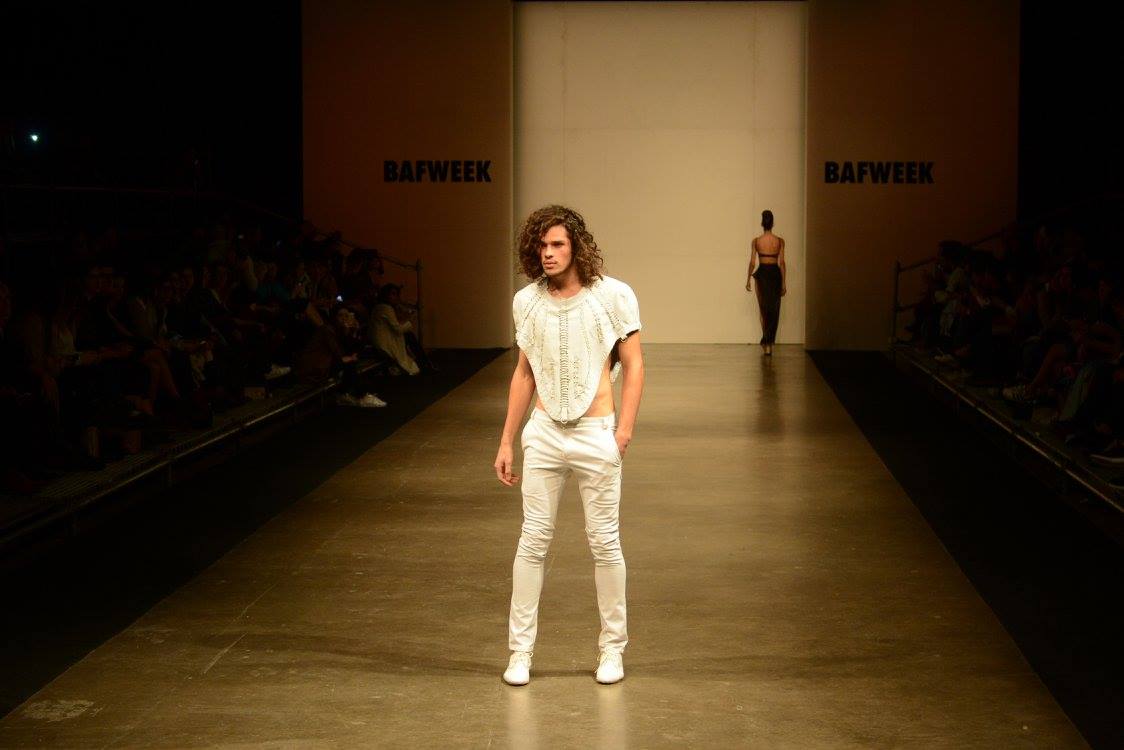 Benitez Emilse x - Heronina - Pasarela - Nicolas Storino - 37