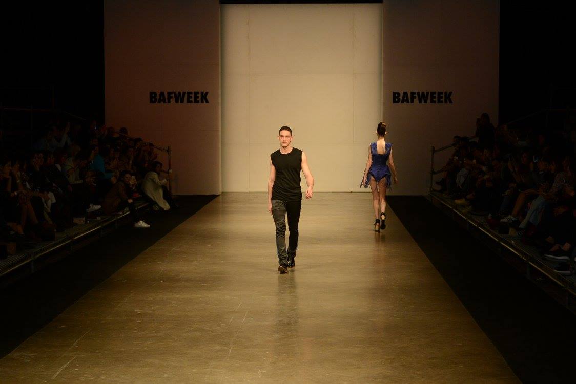 Benitez Emilse x - Heronina - Pasarela - Nicolas Storino - 39
