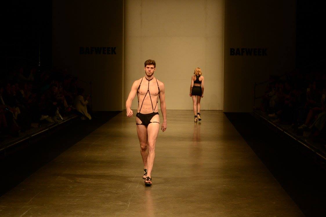 Benitez Emilse x - Heronina - Pasarela - Nicolas Storino - 41