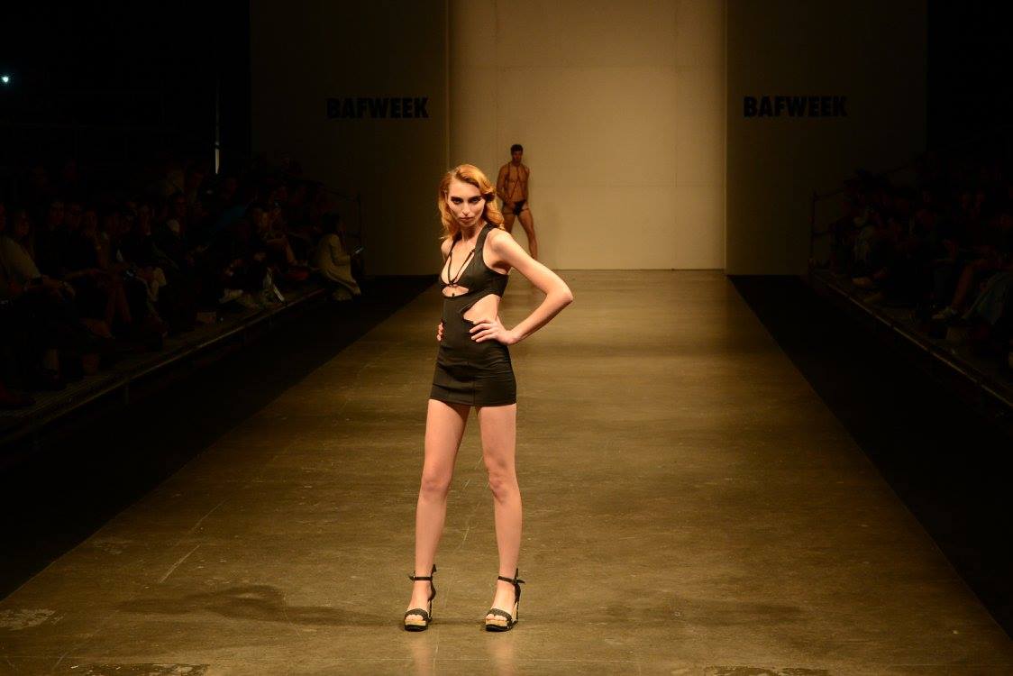 Benitez Emilse x - Heronina - Pasarela - Nicolas Storino - 43