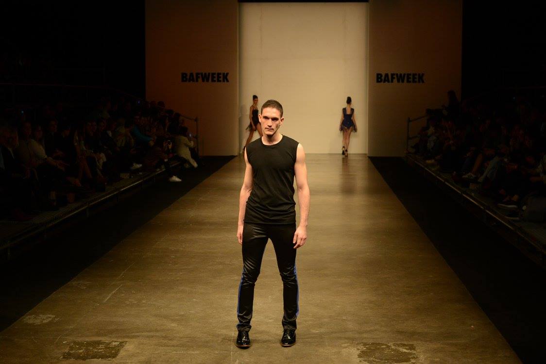 Benitez Emilse x - Heronina - Pasarela - Nicolas Storino - 46