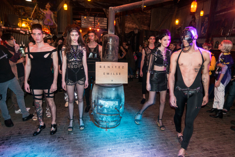 Benitez Emilse x - Leche - Desfile - Gus Saiegh - 94