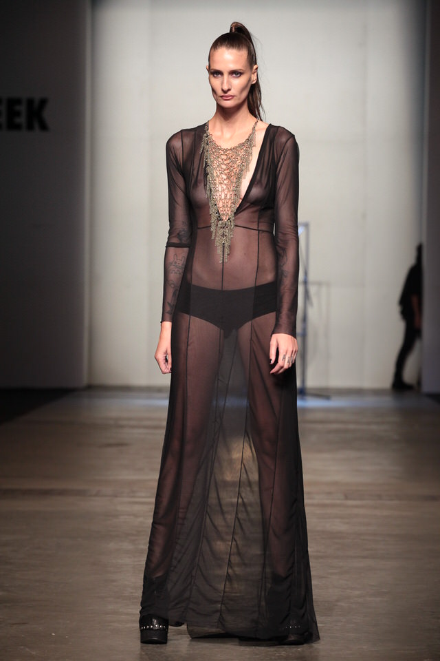 Emilse Benitez x - pasarela - Perdon 109