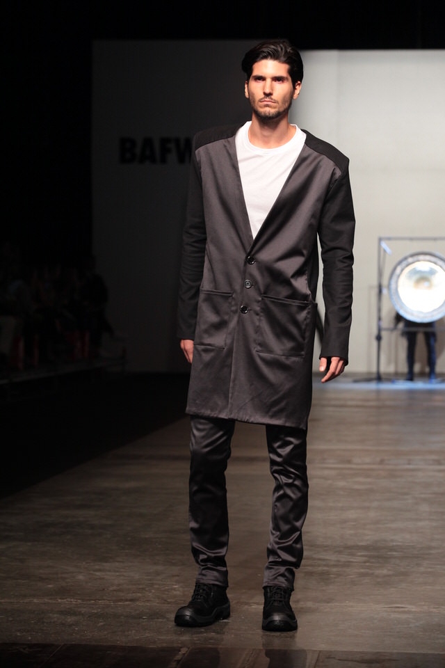Emilse Benitez x - pasarela - Perdon 53