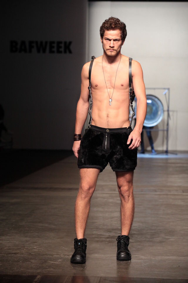 Emilse Benitez x - pasarela - Perdon 79