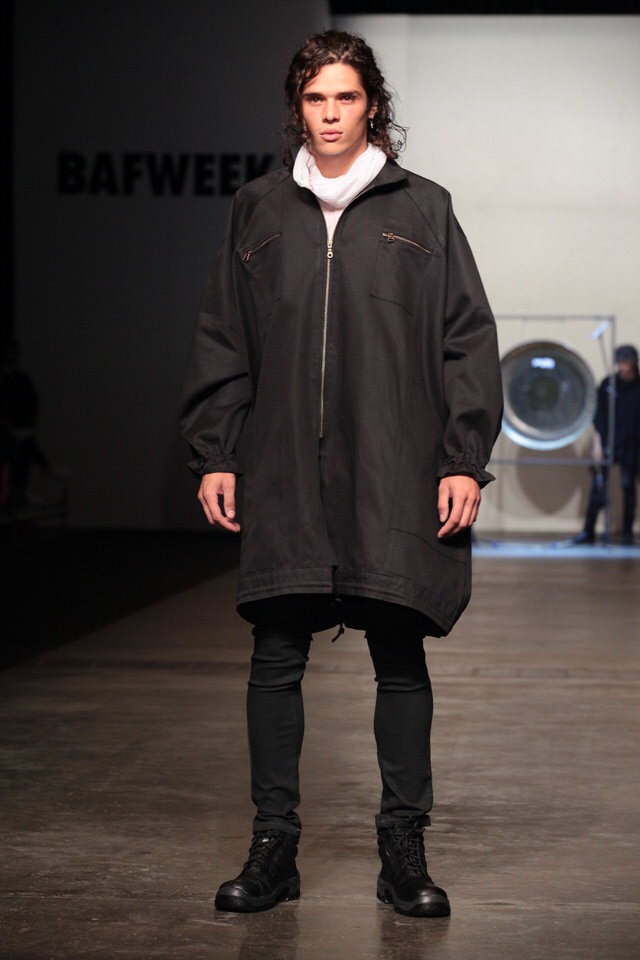 Emilse Benitez x - pasarela - Perdon 83